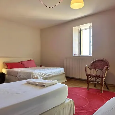 Vakantiehuis Character House With Pool In Ardeche